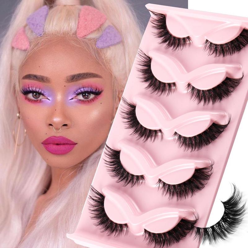 Curled Fake Lashes for Lash Extensions, 5 Pairs Cat Eye False Eyelashes for Music Festival Makeup, Natural Faux Lashes, Soft Cross Eyelashes Extensions, Clear Band Lashes, Wispy Eyelash for Makeup, Lash Cluster Cosmetic Tools, Christmas Gift