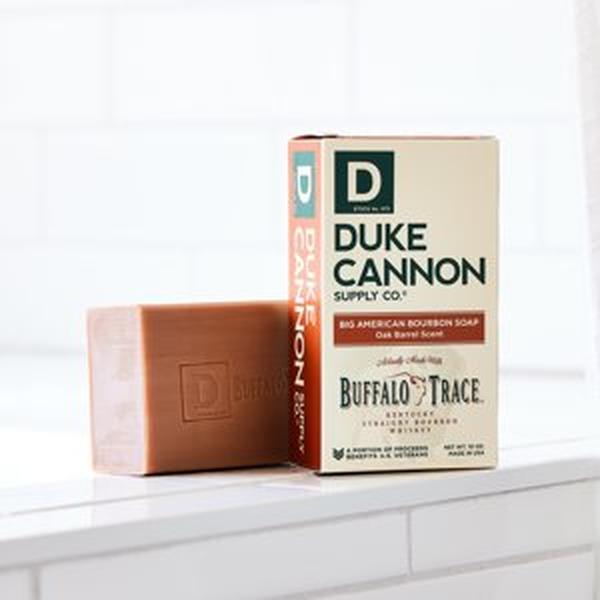 Duke Cannon Big American Bourbon Soap - Oak Barrel & Amber Scent, 10 oz, 1 Bar