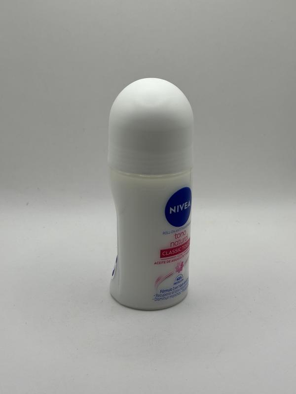 Nivea Roll-On Antitranspirante tono natural Disminuye Manchas Female 50 ml Body Care Moisturize