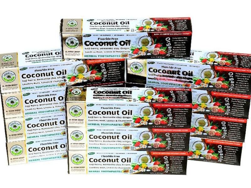 Coconut Oil, Goji Berry, Bentonite Clay, Ginger, Comfrey Root, Lemon and Chamomile 10 in 1 organic Herb Toothpaste - 7.5 oz