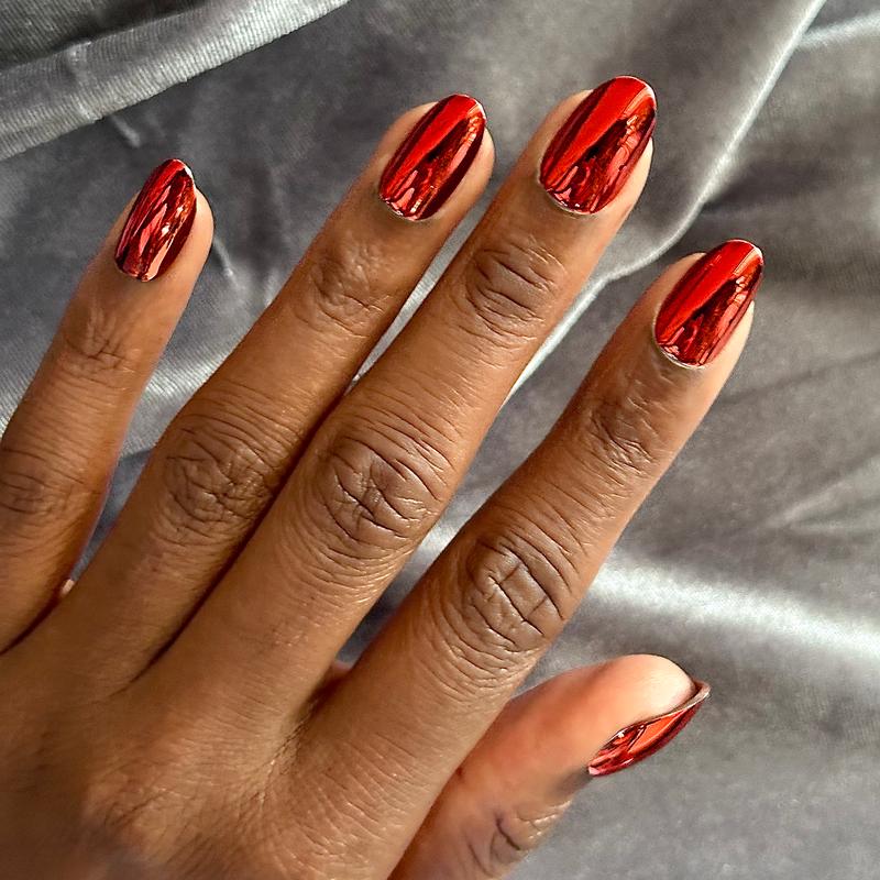 Vampire Chrome - Press-On nails | Medium | Oval