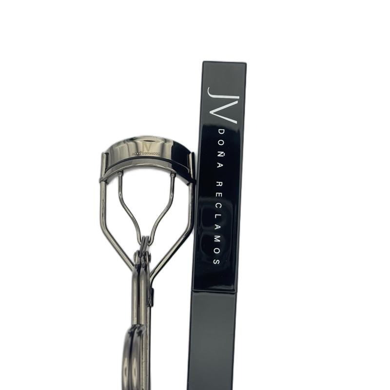 Makeup Cosmetic Set - Mascara & Eyelash Curler for Dramatic and Eye-Catching Look - Gentle