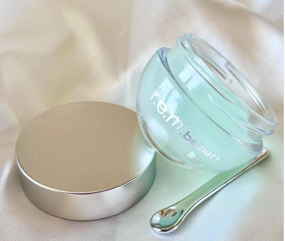 r.e.m. beauty full night's sleep cooling blurring undereye balm