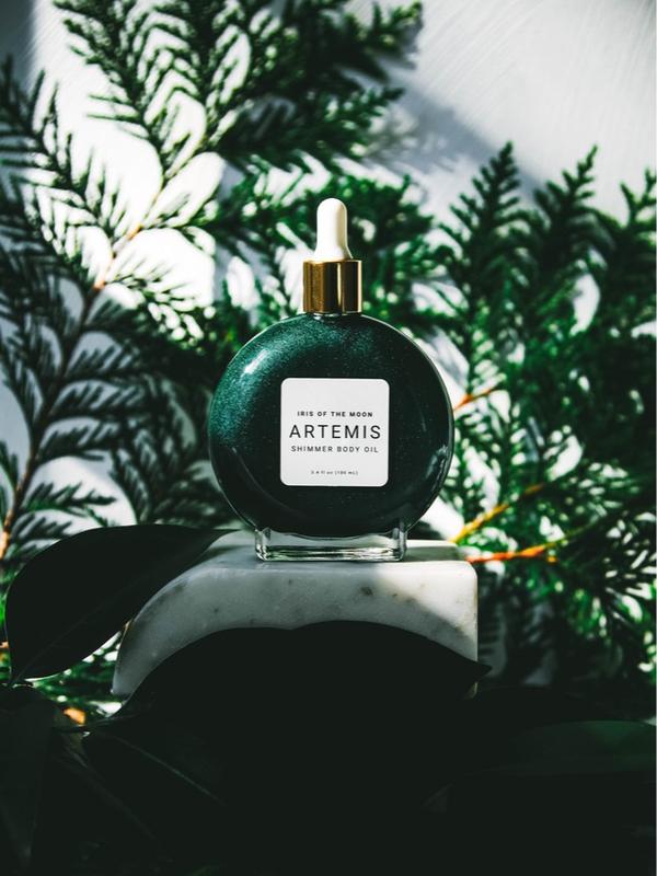 Artemis Goddess Oil - Goddess of the Hunt, Wood Fragrance, Forest Scent, Moisturizing, Shimmer Body Care Lightweight Comfort Cosmetic Scented Aroma