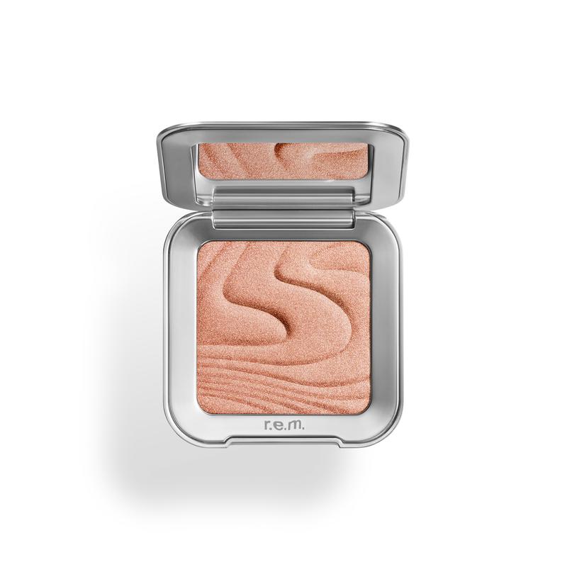 r.e.m. beauty interstellar highlighter topper