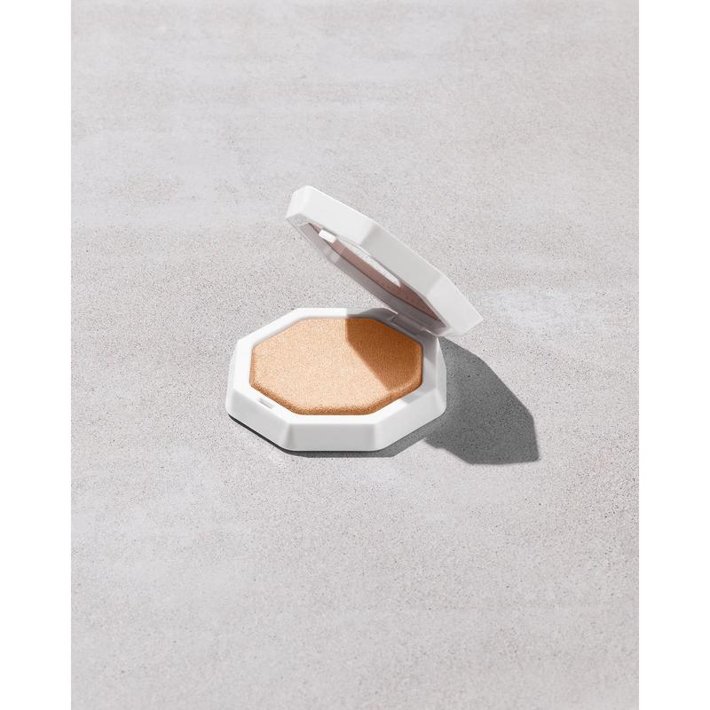 Demi'glow Light-Diffusing Highlighter   Prosecco